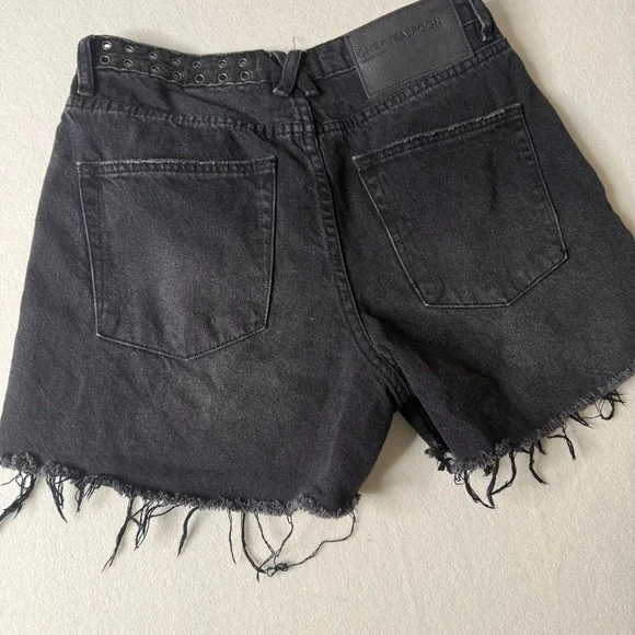 One Teaspoon High Waist Mom Shorts with Eyelet Accents 28 - Picture 9 of 10